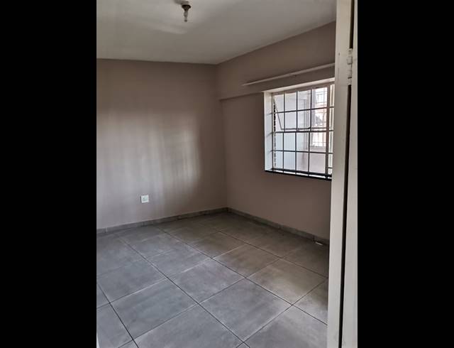 1 bed property to rent in LINMEYER